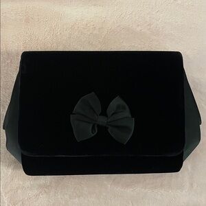 Vintage Towanny Black Clutch with Bow